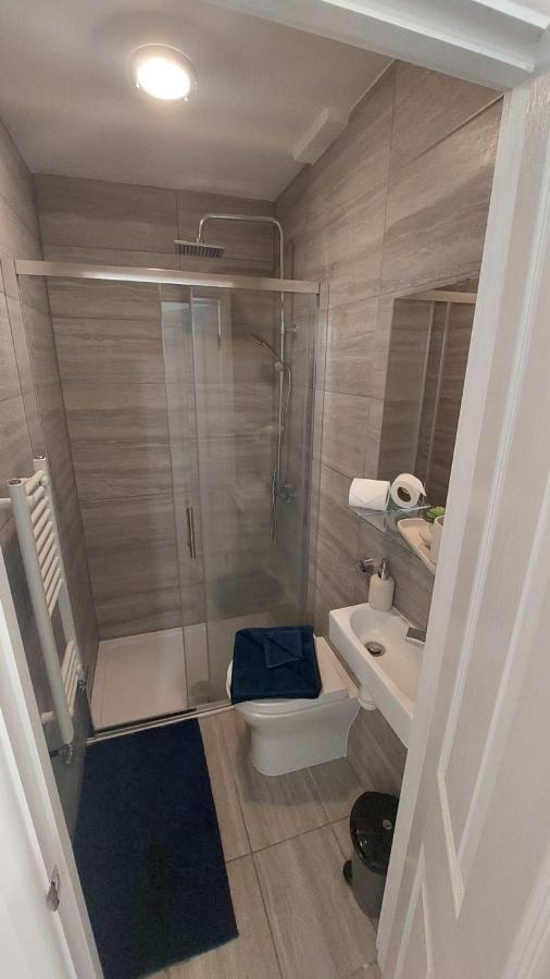 Double En-Suite Room Available In 3 Bed Apt Londra Dış mekan fotoğraf